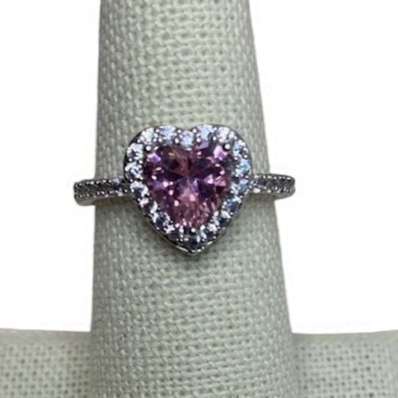 NEW Pink Heart-shaped & Clear Crystal CZ Halo Ring White Gold Plated Size 9 - Picture 11 of 12